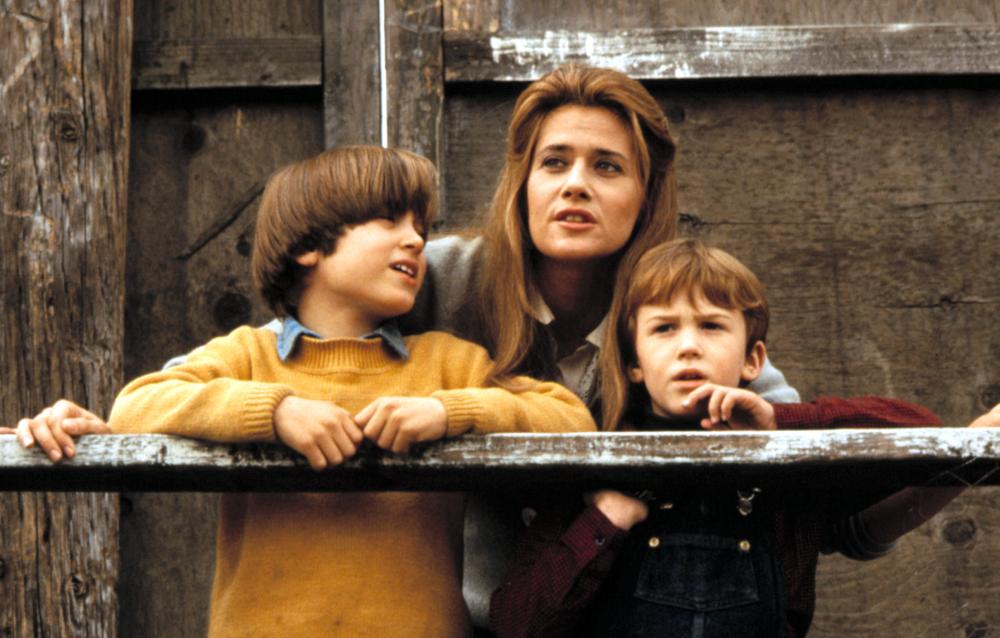 RADIO FLYER, Elijah Wood, Lorraine Bracco, Joseph Mazzello, 1992