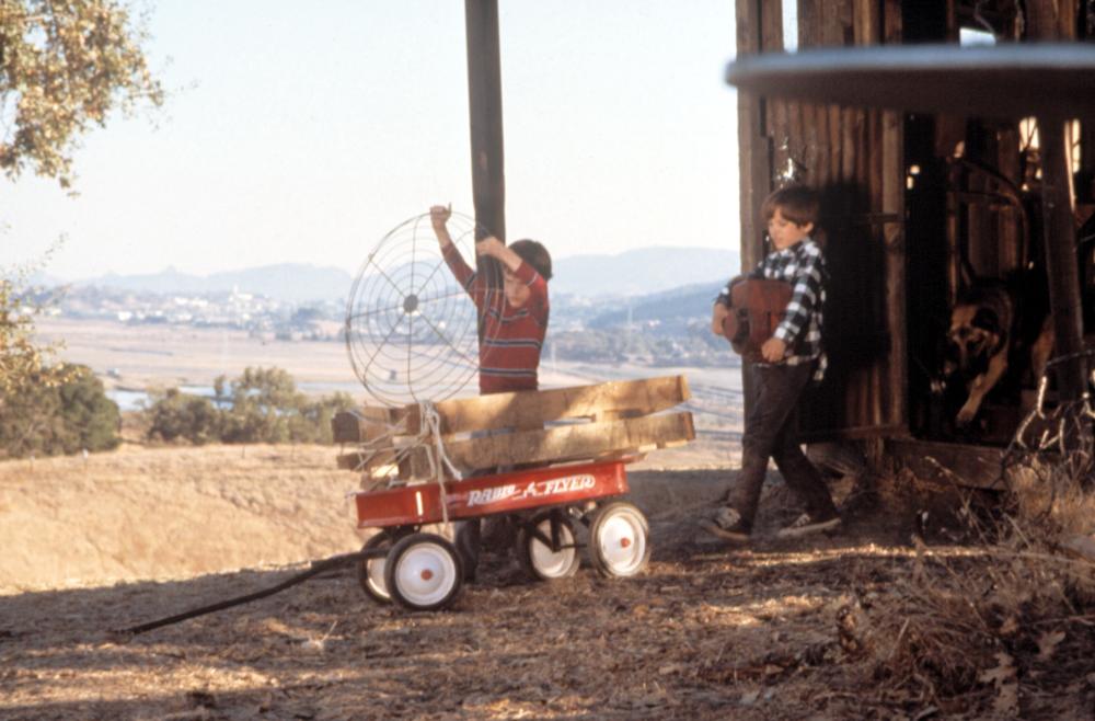 RADIO FLYER, Joseph Mazzello, Elijah Wood, 1992, (c)Columbia Pictures