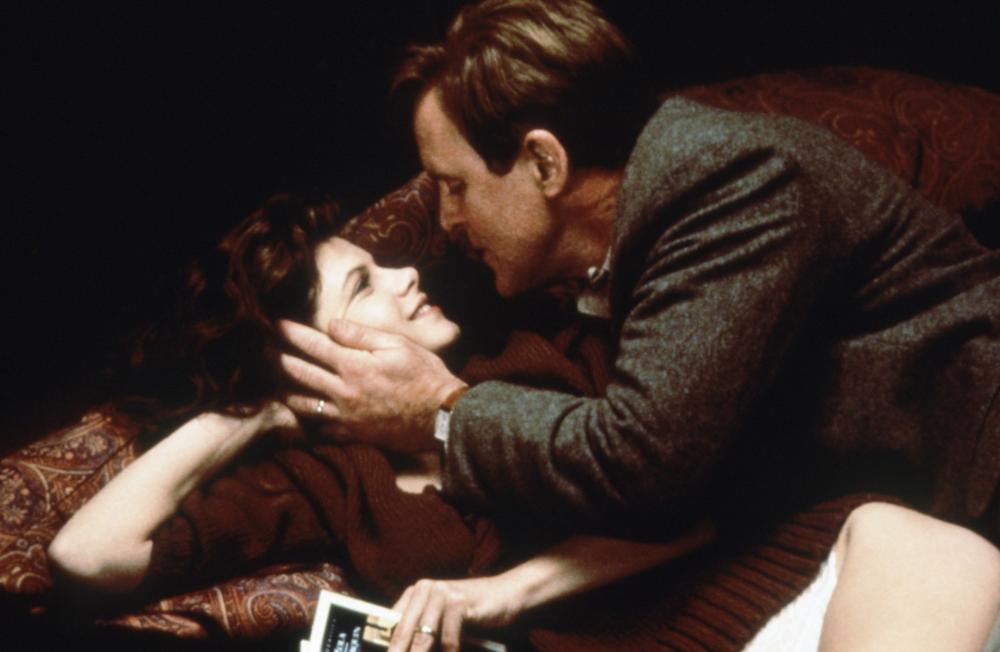 RAISING CAIN, from left: Lolita Davidovich, John Lithgow, 1992, (c) Universal