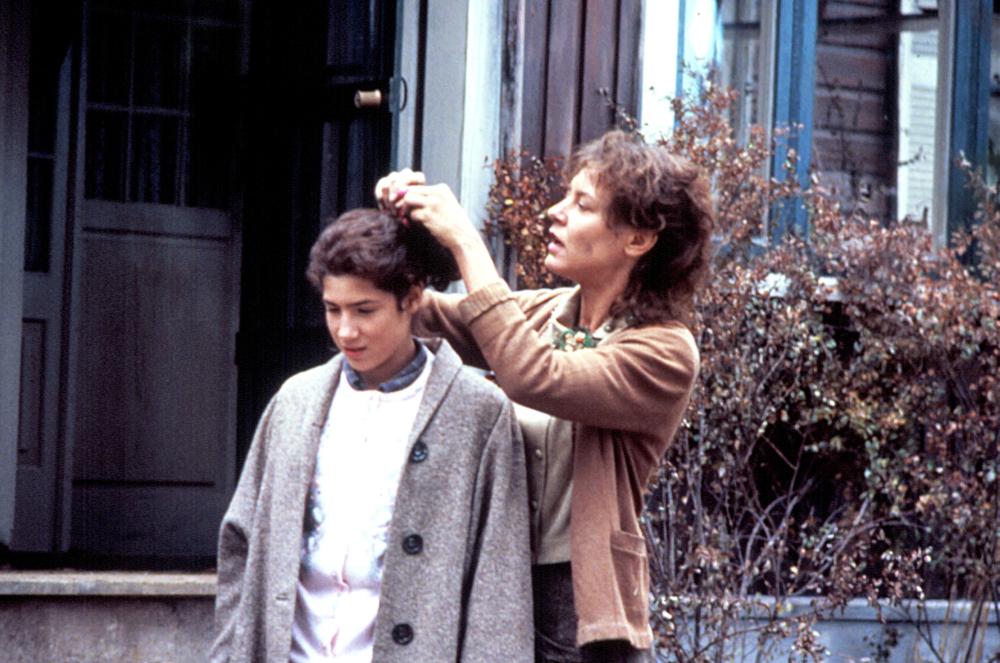 HOUSEKEEPING, Sara Walker, Christine Lahti, 1987