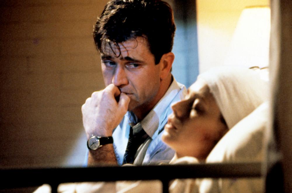 FOREVER YOUNG, Mel Gibson, Isabel Glasser, 1992, (c)Warner Bros.