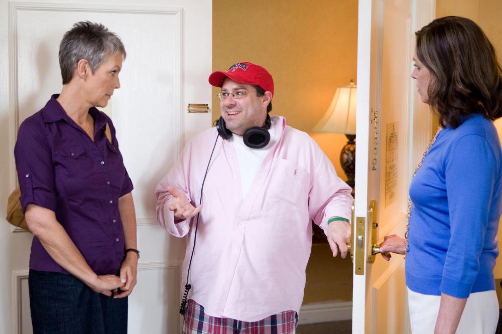 YOU AGAIN, from left: Jamie Lee Curtis, director Andy Fickman, Sigourney Weaver, on set, 2010. ph: Mark Fellman/©Touchstone Pictures