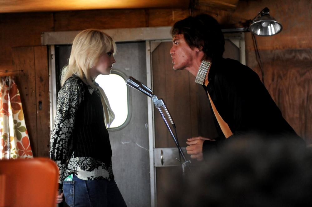THE RUNAWAYS, Dakota Fanning as Cherie Currie, Michael Shannon as Kim Fowley, 2010. Ph: David Moir/©Apparition