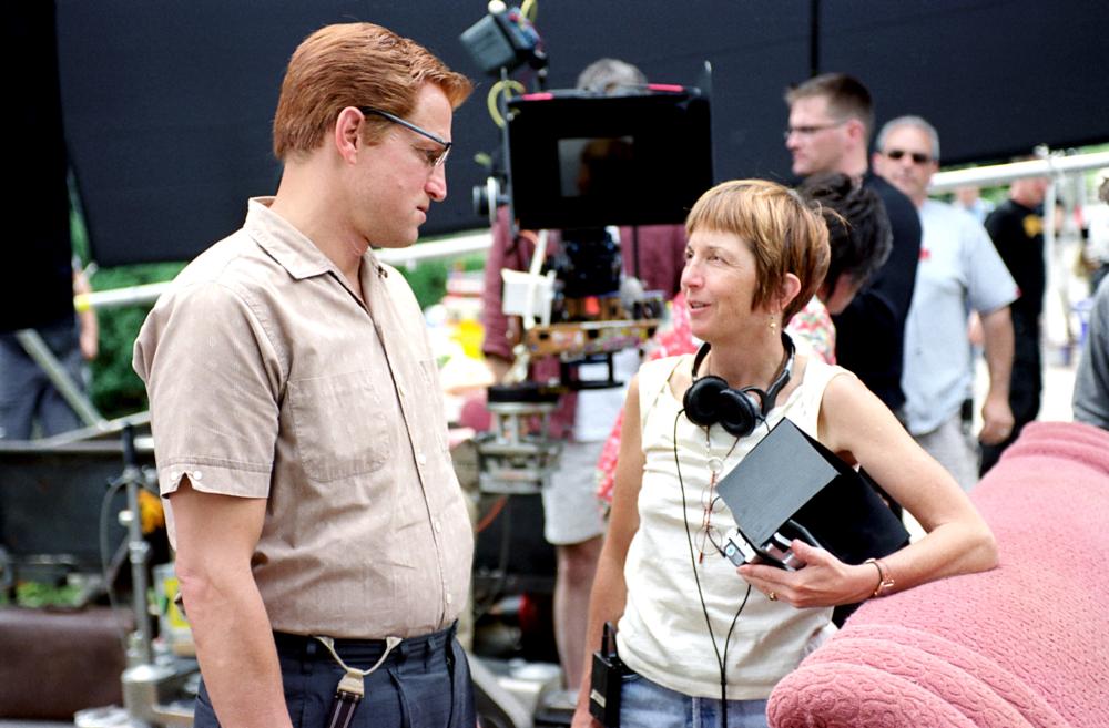 THE PRIZE WINNER OF DEFIANCE OHIO, Woody Harrelson, director Jane Anderson on set, 2005, (c) DreamWorks