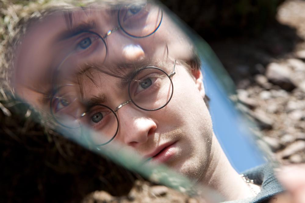 HARRY POTTER AND THE DEATHLY HALLOWS: PART 1, Daniel Radcliffe, 2010. ph: Jaap Buitendijk/©2010 Warner Bros. Ent. Harry Potter publishing rights ©J.K.R. Harry Potter characters, names and related indicia are trademarks of and ©Warner Bros. Ent. All rights