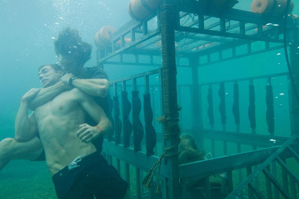 SHARK NIGHT 3D, from left: Dustin Milligan, Chris Carmack, 2011. ph: Steve Dietl/©Relativity Media