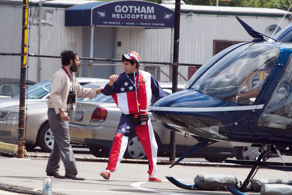 THE DICTATOR, from left: Jason Mantzoukas, Sacha Baron Cohen, 2012. Ph: Melinda Sue Gordon/©Paramount Pictures