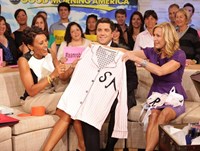 Good Morning America, Robin Roberts (L), Josh Elliott (C), Lara Spencer (R), 11/03/1975, ©ABC