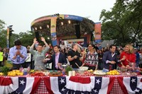 Good Morning America, from left: Josh Elliott, George Stephanopoulos, Sam Champion, Lara Spencer, 11/03/1975, ©ABC