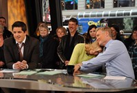 Good Morning America, Josh Elliott (L), Lara Spencer (C), Sam Champion (R), 11/03/1975, ©ABC