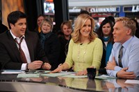 Good Morning America, Josh Elliott (L), Lara Spencer (C), Sam Champion (R), 11/03/1975, ©ABC