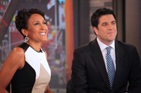 Good Morning America, Robin Roberts (L), Josh Elliott (R), 11/03/1975, ©ABC