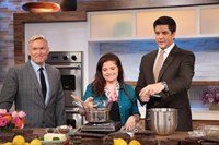 Good Morning America, Sam Champion (L), Josh Elliott (R), 11/03/1975, ©ABC