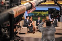 Good Morning America, Josh Elliott (L), Robin Roberts (C), George Stephanopoulos (R), 11/03/1975, ©ABC