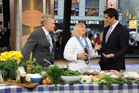 Good Morning America, Sam Champion (L), Josh Elliott (R), 11/03/1975, ©ABC