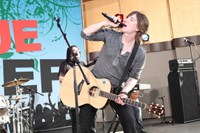 90210, Goo Goo Dolls, 'We All Fall Down', Season 5, Ep. #23, 05/13/2013, ©KSITE