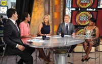 Good Morning America, from left: Josh Elliott, Robin Roberts, Lara Spencer, Sam Champion, 11/03/1975, ©ABC