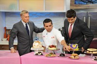 Good Morning America, Sam Champion (L), Josh Elliott (R), 11/03/1975, ©ABC