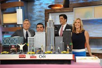 Good Morning America, Sam Champion (L), Josh Elliott (C), Lara Spencer (R), 11/03/1975, ©ABC