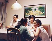 ILO ILO, from left: CHEN Tianwen, Angeli Bayani, YEO Yann Yann, Koh Jia Ler, 2013. ©Film Movement