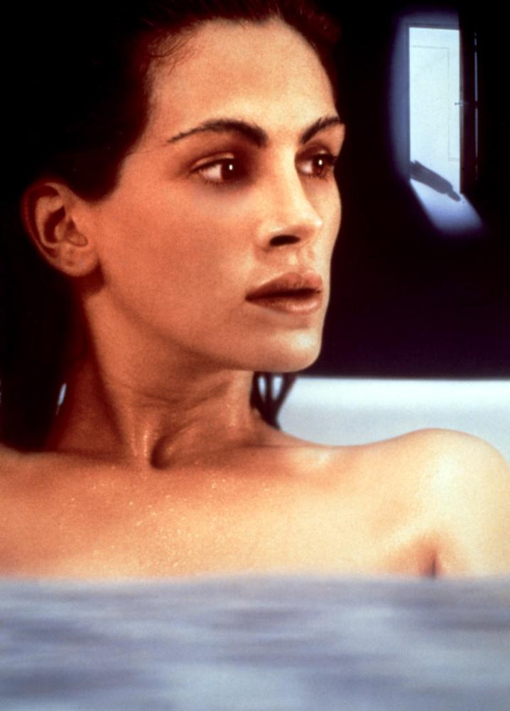 SLEEPING WITH THE ENEMY, Julia Roberts, 1991, TM and Copyright (c) 20th Century-Fox Film Corp. All Rights Reserved