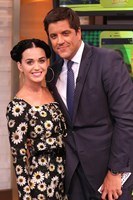 Good Morning America, Katy Perry (L), Josh Elliott (R), 11/03/1975, ©ABC