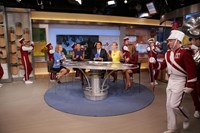 Good Morning America, from left: Amy Robach, Robin Roberts, Josh Elliott, Lara Spencer, 11/03/1975, ©ABC