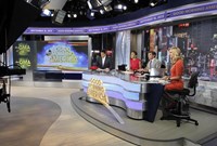 Good Morning America, from left: Josh Elliott, Robin Roberts, George Stephanopoulos, Lara Spencer, 11/03/1975, ©ABC