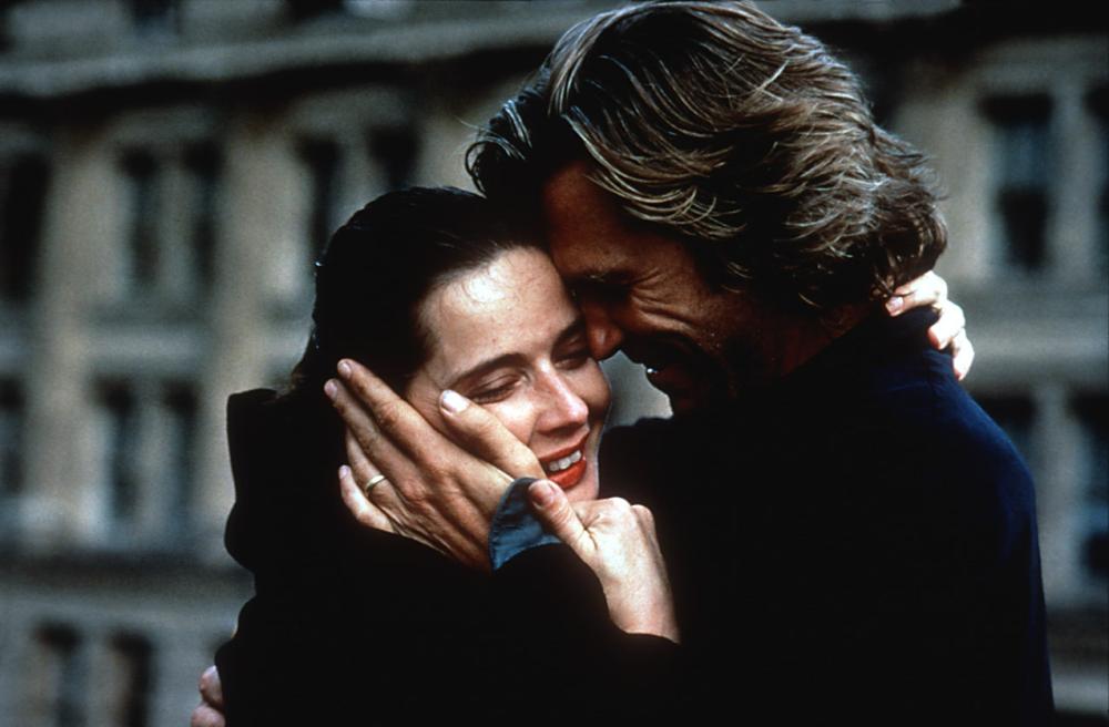 FEARLESS, Isabella Rossellini, Jeff Bridges, 1993, embracing