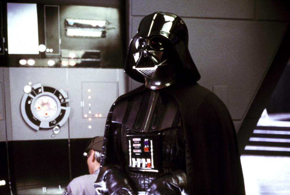 THE EMPIRE STRIKES BACK, Dave Prowse as Darth Vader, 1980. ©Lucasfilm Ltd. /