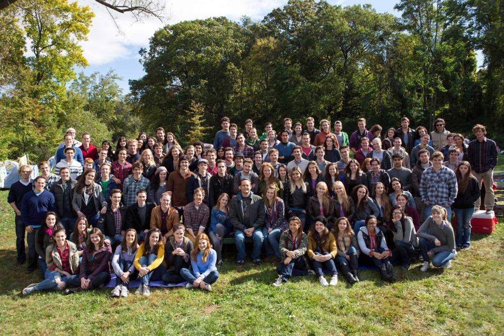 DELIVERY MAN, Britt Robertson (front center left), Vince Vaughn (front center), 2013. ph: Jessica Miglio/©Walt Disney Studios Motion Pictures