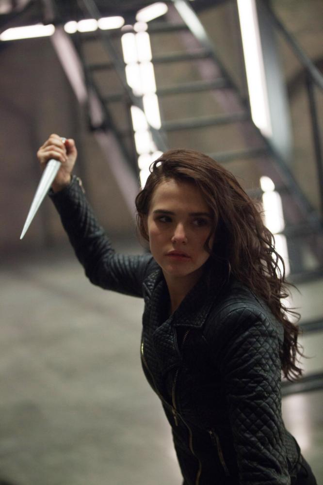 VAMPIRE ACADEMY, Zoey Deutch, 2014. ph: Laurie Sparham/©Weinstein Company