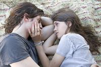UNICORNS, from left: Peter Vack, Natalia Dyer, 2014. ph: Chloe Aftel