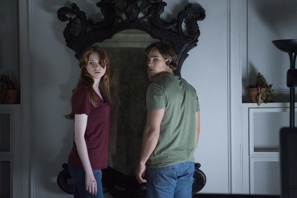 OCULUS, from left: Karen Gillan, Brenton Thwaites, 2013. ph: John Estes/©Relativity Media
