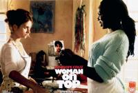 WOMAN ON TOP, Penelope Cruz (left), Murilo Benicio (in photograph), Harold Perrineau, 2000, TM & © 20th Century Fox Film Corp.
