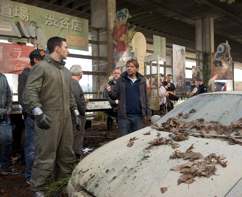 GODZILLA, from left: Aaron Taylor-Johnson, director Gareth Edwards, on set, 2014. ph: Kimberley French/©Warner Bross. Pictures