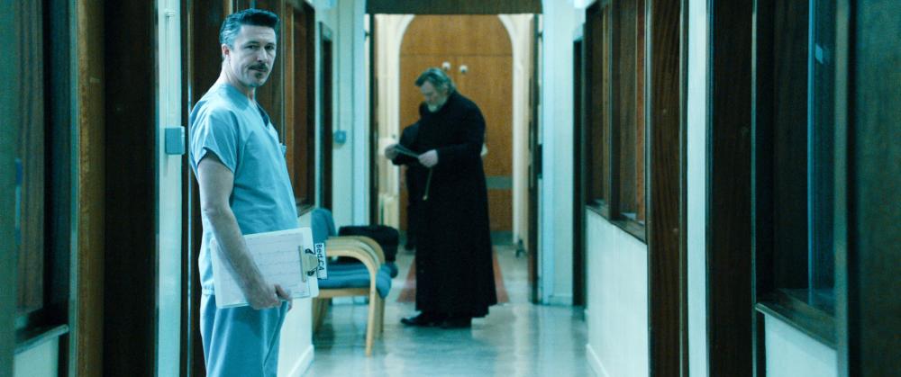 CALVARY, l-r: Aidan Gillen, Brendan Gleeson, 2014. ph: Jonathon Hession/TM and Copyright ©Fox Searchlight. All rights reserved.