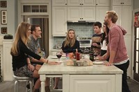 Friends With Better Lives, Majandra Delfino (L), Kevin Connolly (R), 'Something New', Season 1, Ep. #8, 05/26/2014, ©CBS