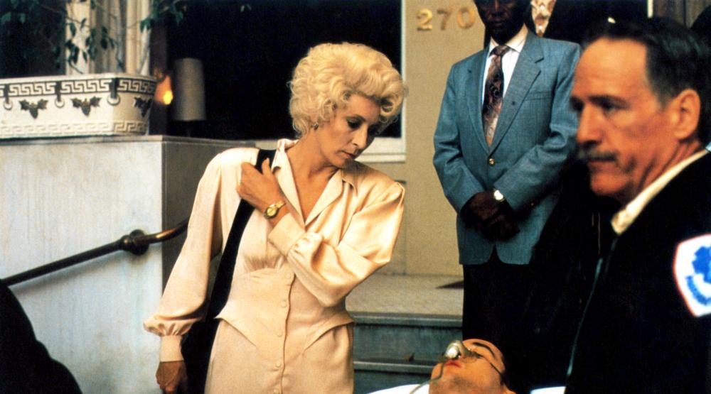 THE GRIFTERS, Anjelica Huston, John Cusack (lying down), 1990, (c) Miramax
