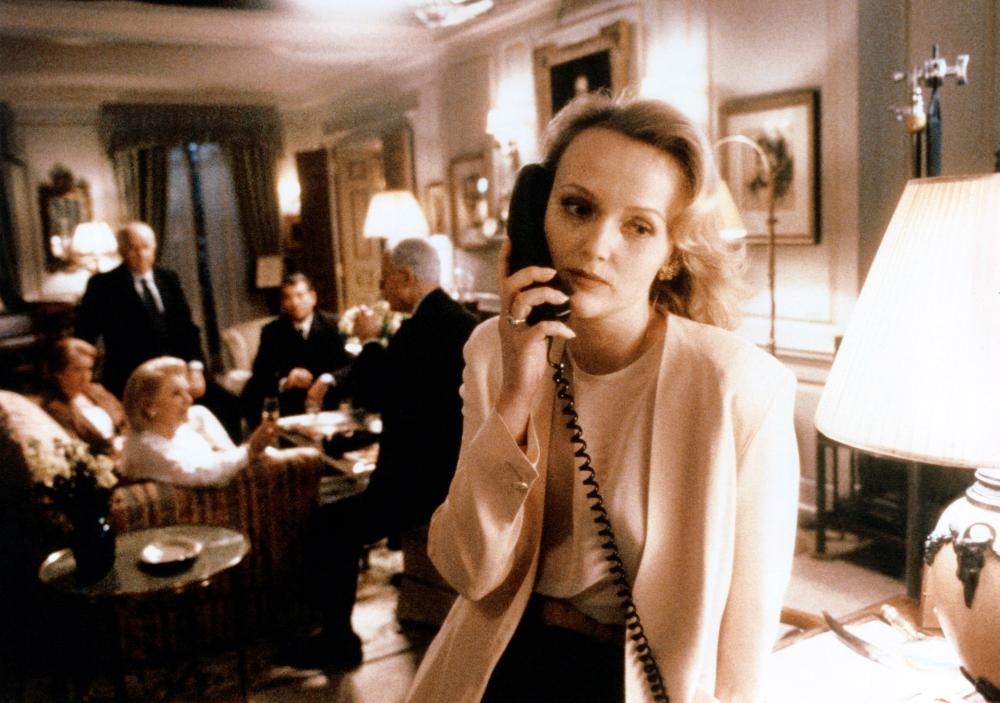 DAMAGE, (aka FATALE), Miranda Richardson (foreground), 1992. ©New Line Cinema